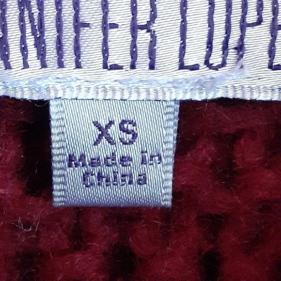 JLO JENNIFER LOPEZ BURGUNDY SWEATER SIZE XS - Picture 6 of 8
